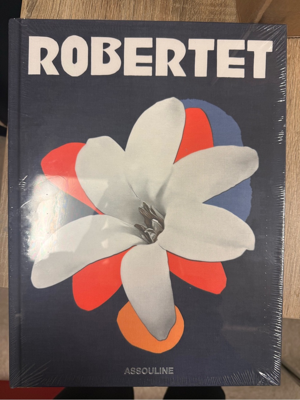 Assouline Robertet — Navy, White & Red Floral Cover